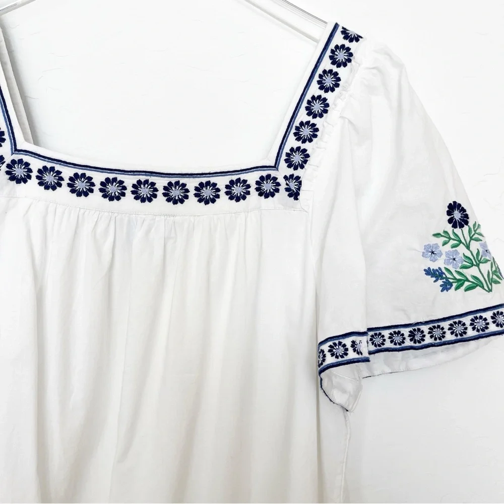 Draper James Embroidered White dress with blue floral Pattern Size Medium - Picture 12 of 14